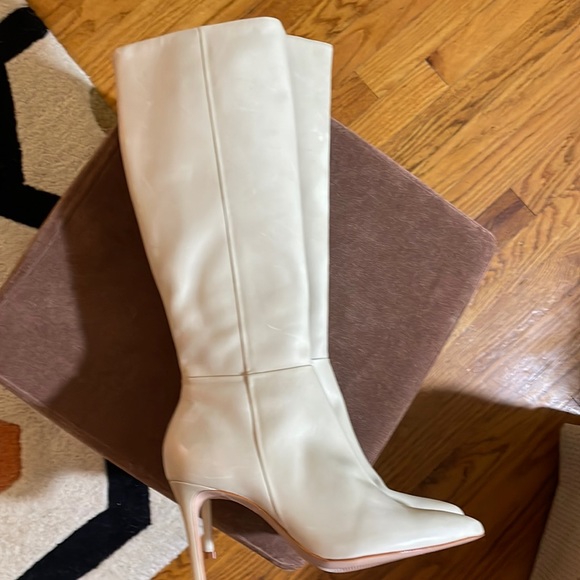 NWOT SCHUTZ Mikki Cream Leather Pointed Toe Boots - Picture 2 of 11
